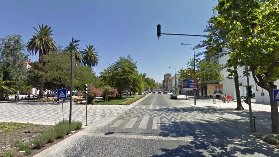 Avenida Luísa Todi, the main street in Setúbal