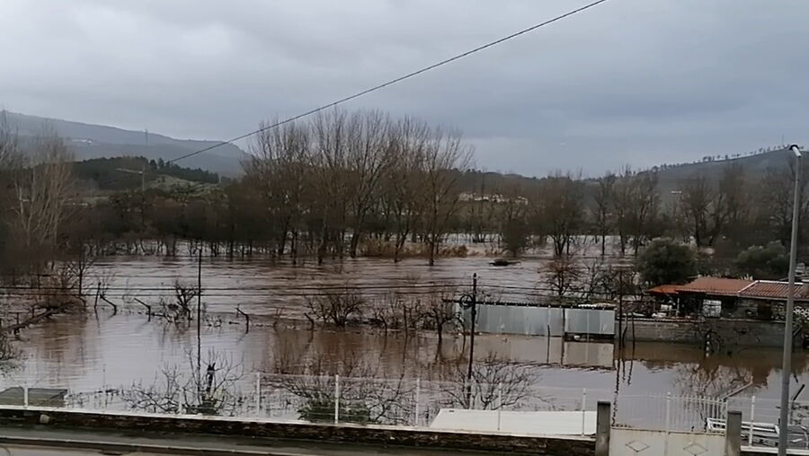 Vídeo mostra rio Tua a inundar campos agrícolas 