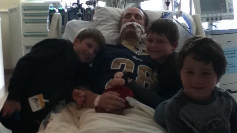 Pai morre por beber bebidas energéticas para suportar turnos noturnos no trabalho